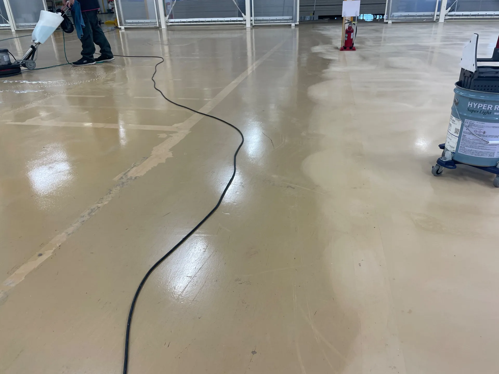 豊田市 物流倉庫床洗浄
